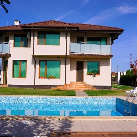 Villa помело - Family Pomelo Bŭlgarevo