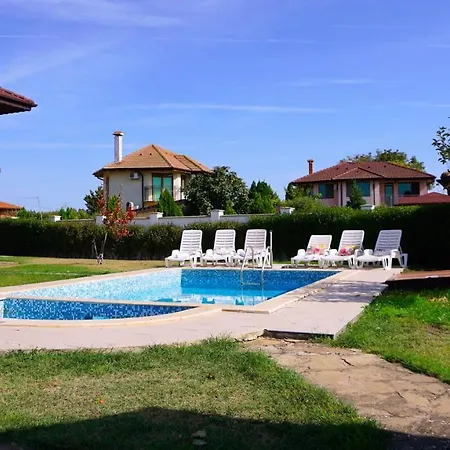 Villa помело - Family Pomelo Bŭlgarevo