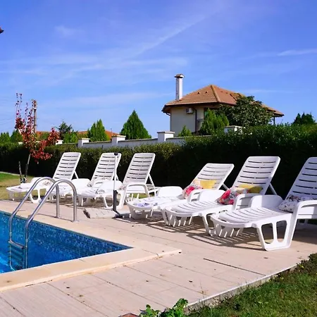 Villa помело - Family Pomelo Bŭlgarevo