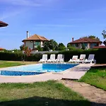 Villa помело - Family Pomelo Bulgarevo