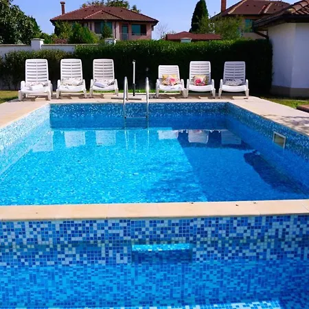 Villa помело - Family Pomelo Bulgarevo